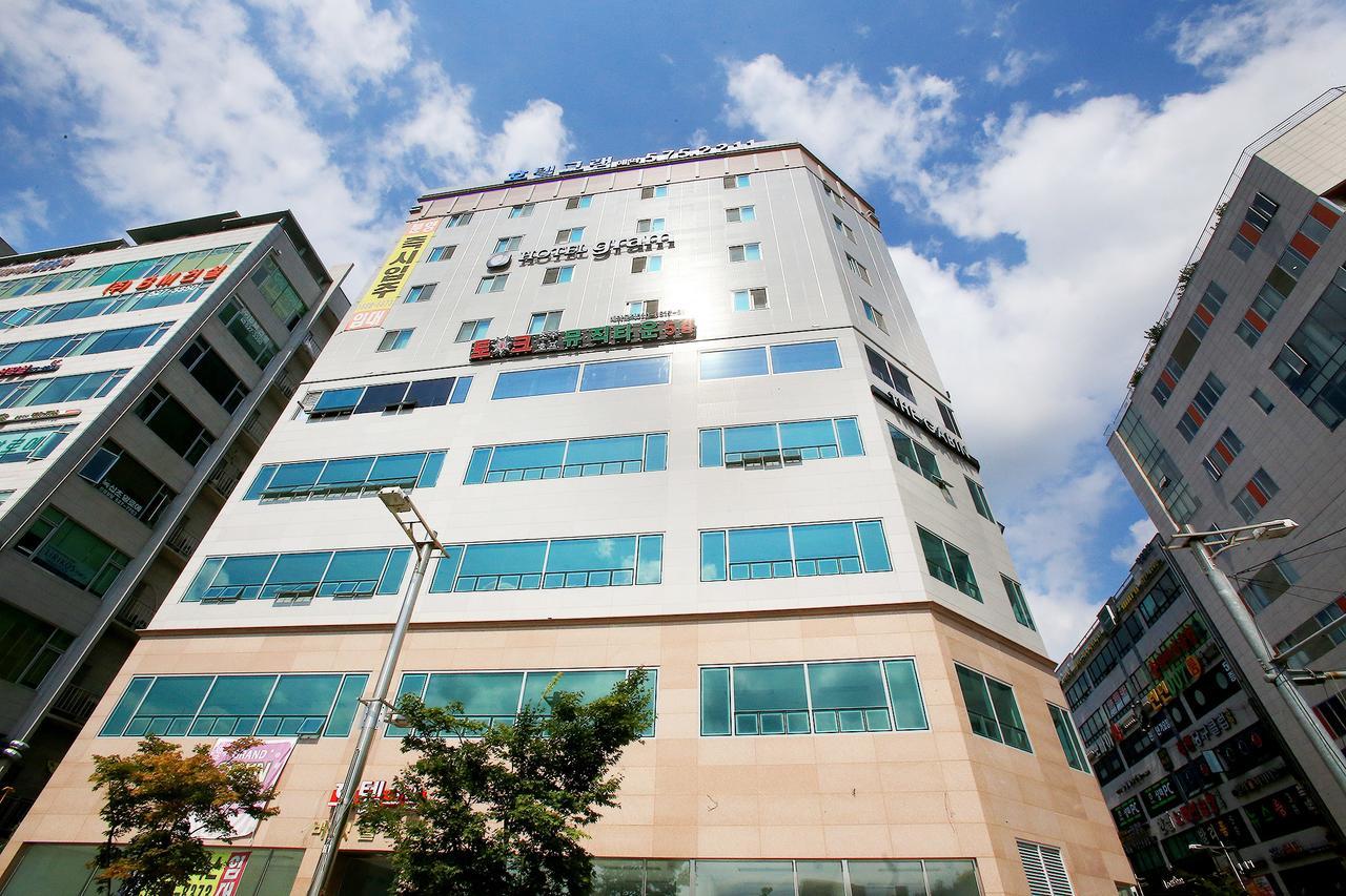 Gram Hotel Namyangju Екстер'єр фото